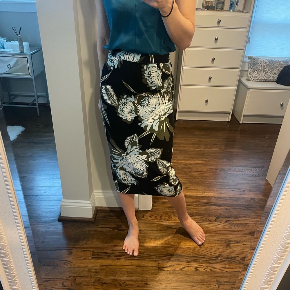 Who what wear long line pencil skirt, size 2